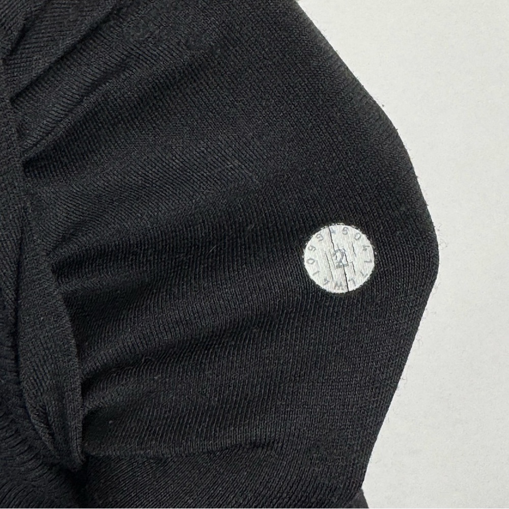 Lululemon In Flux Black Jacket size 2 - Picture 9 of 10